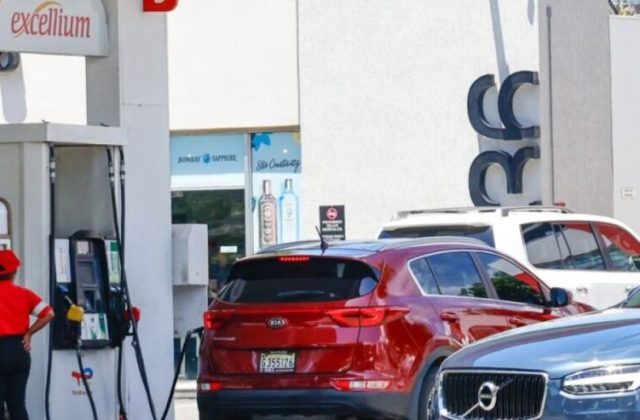 El petróleo supera los US$90, pero la gasolina no sube esta semana en RD